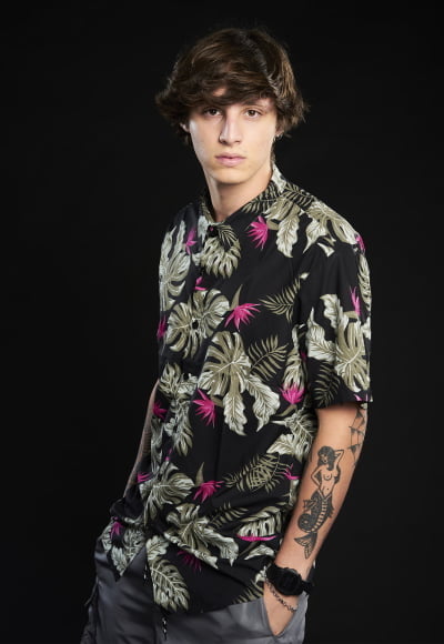 COMPRE 2 CAMISAS E GANHE UMA SHOULDER BAG DE BRINDE