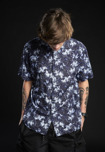 COMPRE 2 CAMISAS E GANHE UMA SHOULDER BAG DE BRINDE