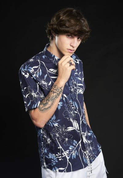 COMPRE 2 CAMISAS E GANHE UMA SHOULDER BAG DE BRINDE