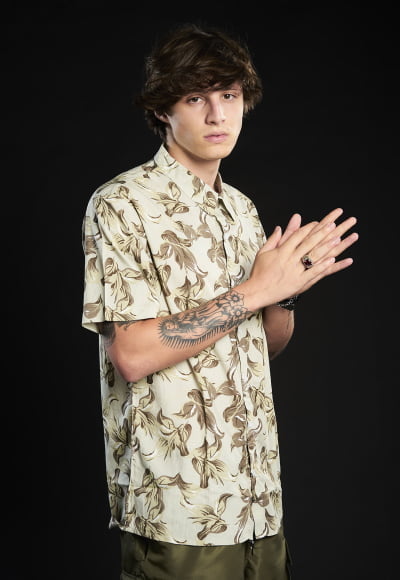 COMPRE 2 CAMISAS E GANHE UMA SHOULDER BAG DE BRINDE