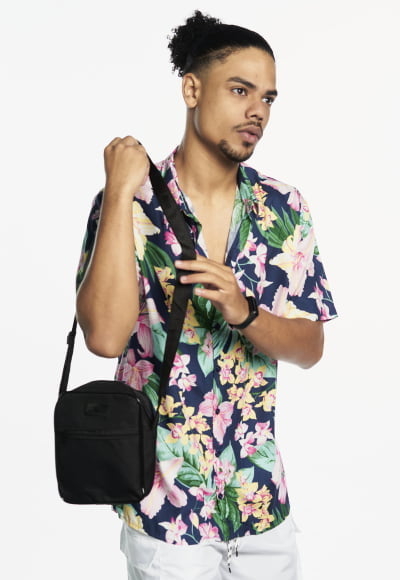 COMPRE 2 CAMISAS E GANHE UMA SHOULDER BAG DE BRINDE