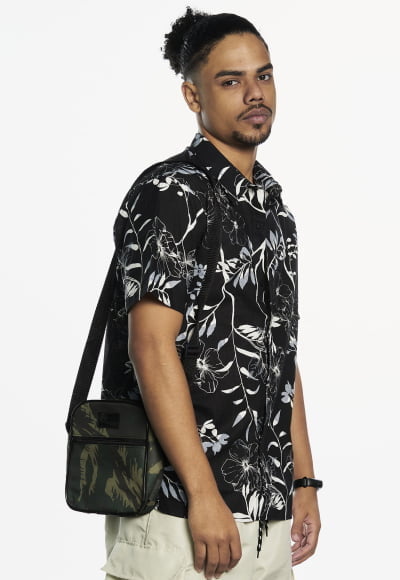 COMPRE 2 CAMISAS E GANHE UMA SHOULDER BAG DE BRINDE