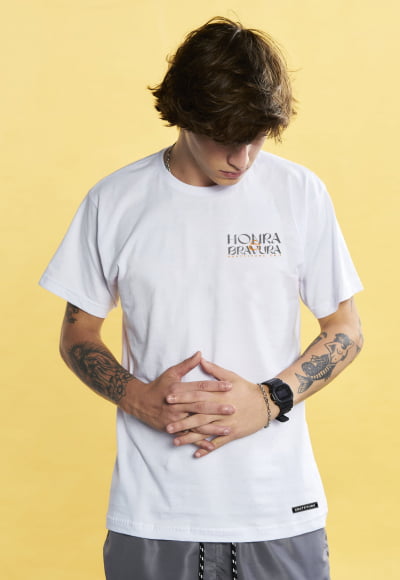 KIT 3 CAMISETAS COM 40% OFF