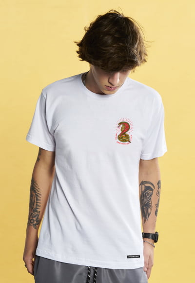 KIT 3 CAMISETAS COM 40% OFF