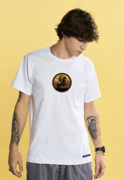 KIT 3 CAMISETAS COM 40% OFF